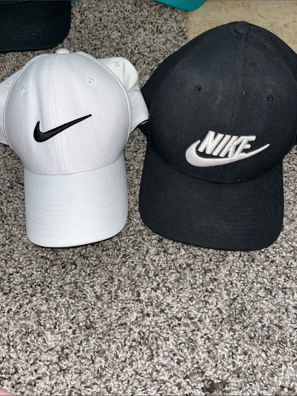 Nike Two-Pack Baseball Caps - White & Black